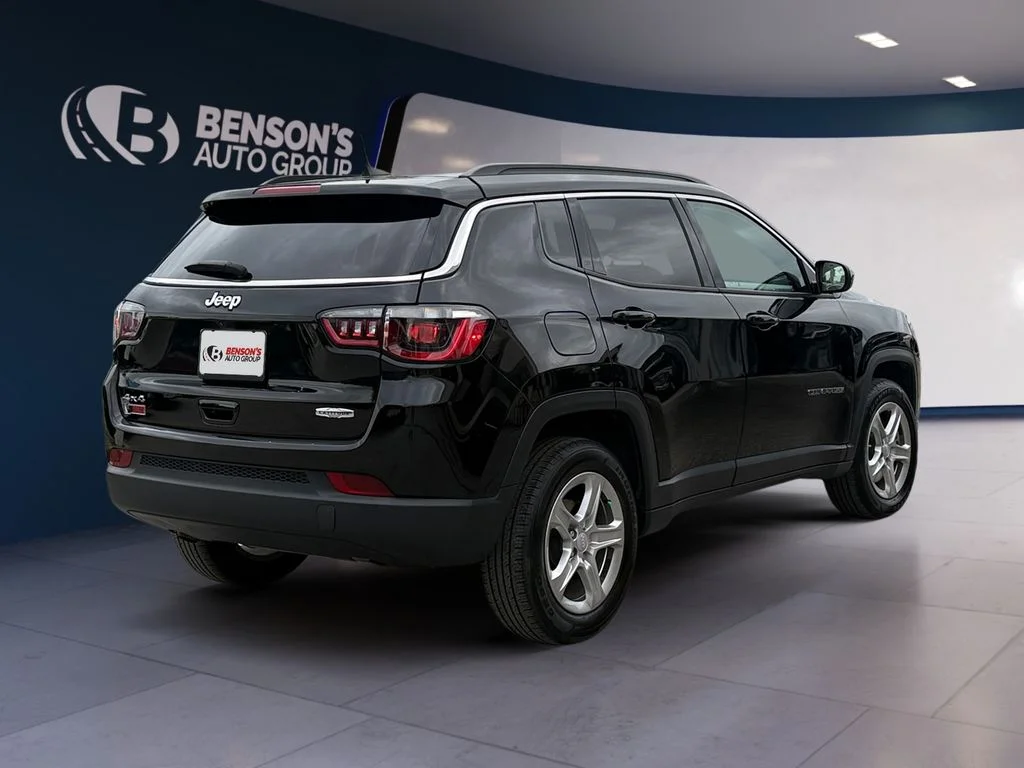 Used 2024 Black Jeep Latitude image 5