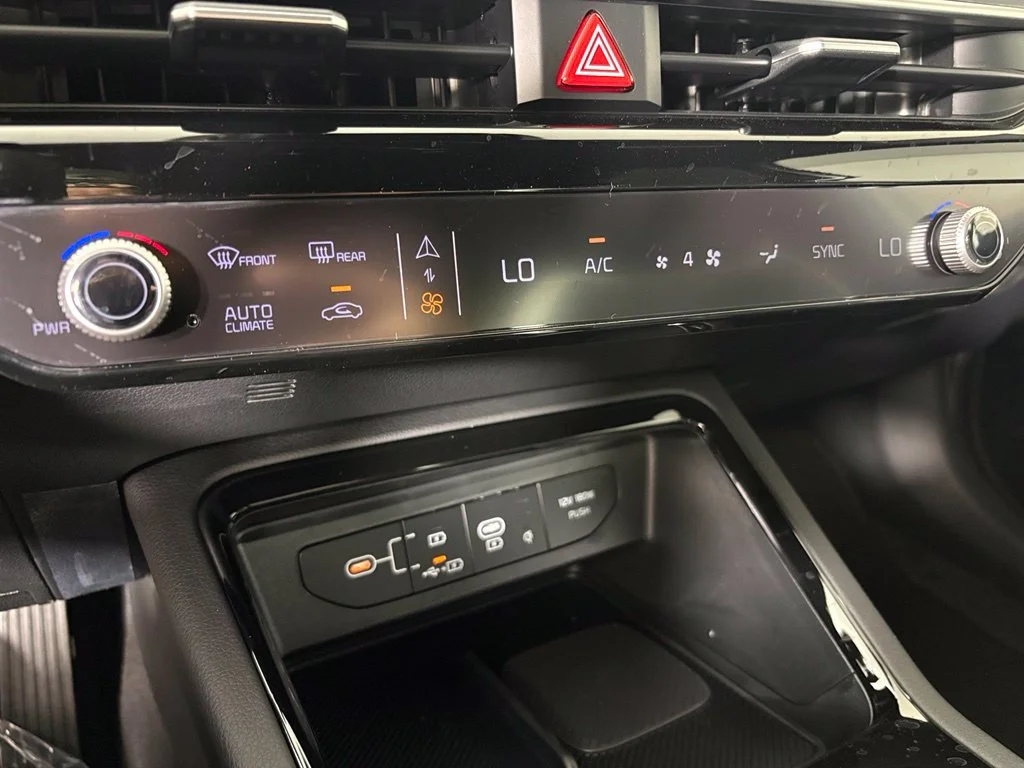 New 2027 White Kia GT-Line image 31