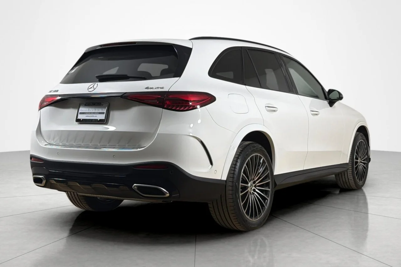Used 2024 Polar White Mercedes-Benz GLC 300 image 5