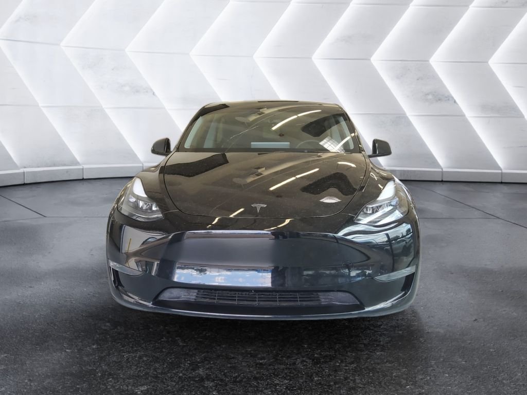 Used 2024  Tesla Long Range image 2