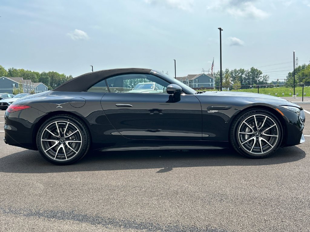 New 2027 Obsidian Black Metallic Mercedes-Benz AMG® SL 43 Roadster image 44