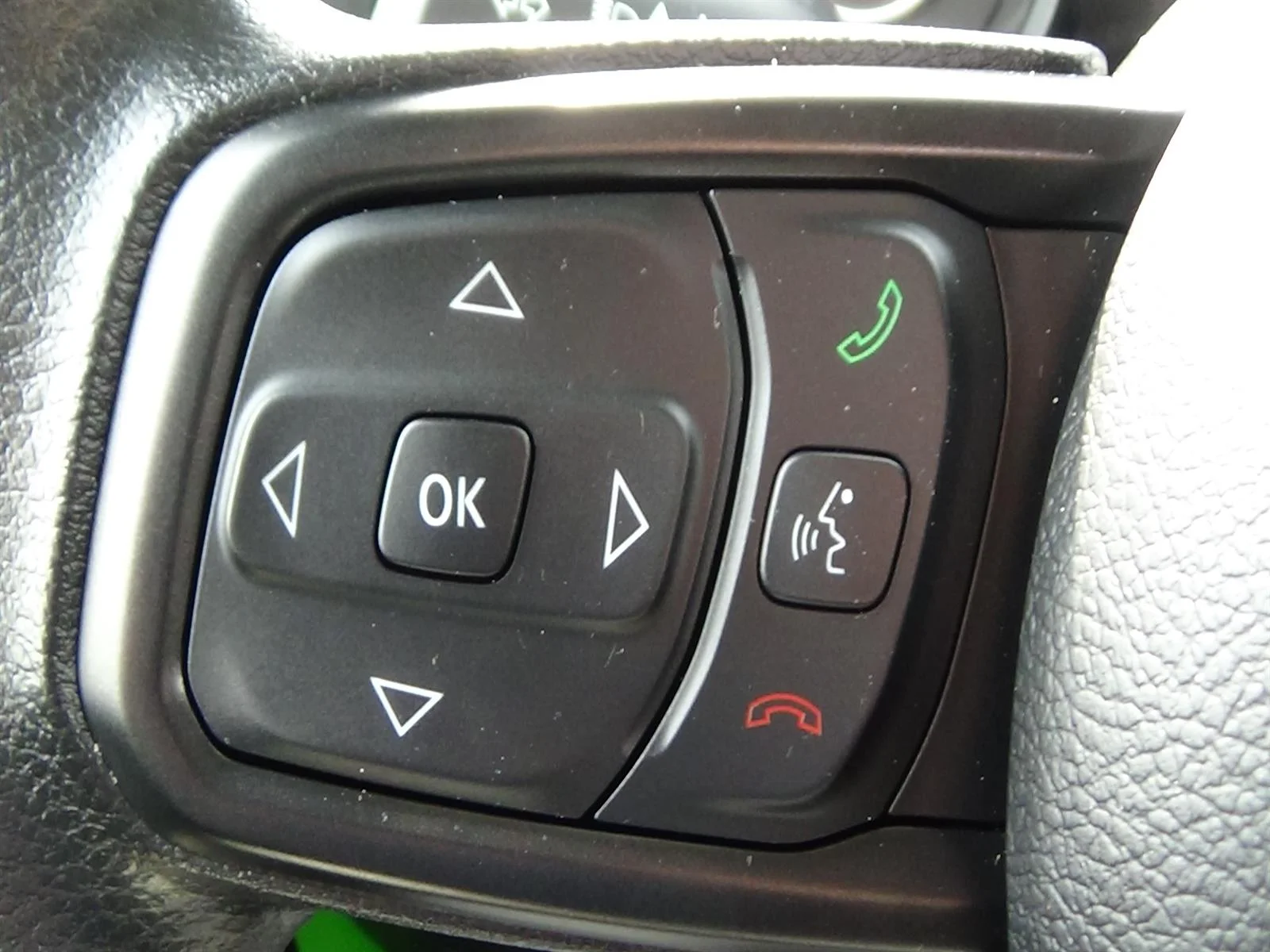 Certified Used 2025 Mojito! Clear Coat (pge) Jeep Sport image 13