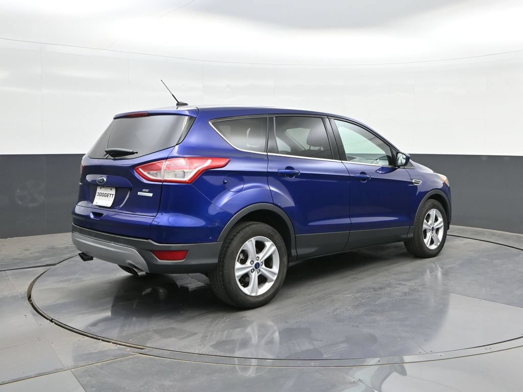 Used 2015 Blue Ford SE image 11