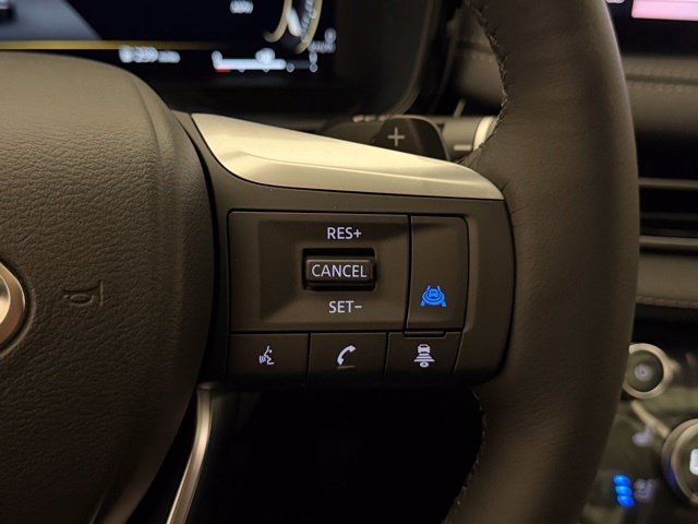 New 2026 RADIANT WHITE INFINITI Luxe FWD image 38