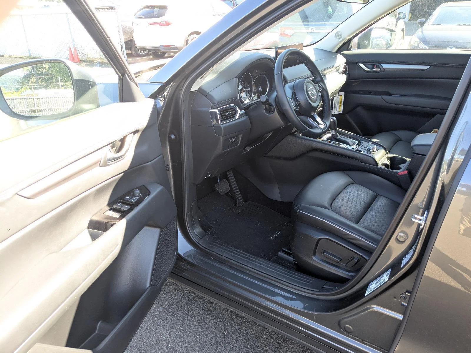 2025 Mazda CX-5 S Select Package - Photo 15