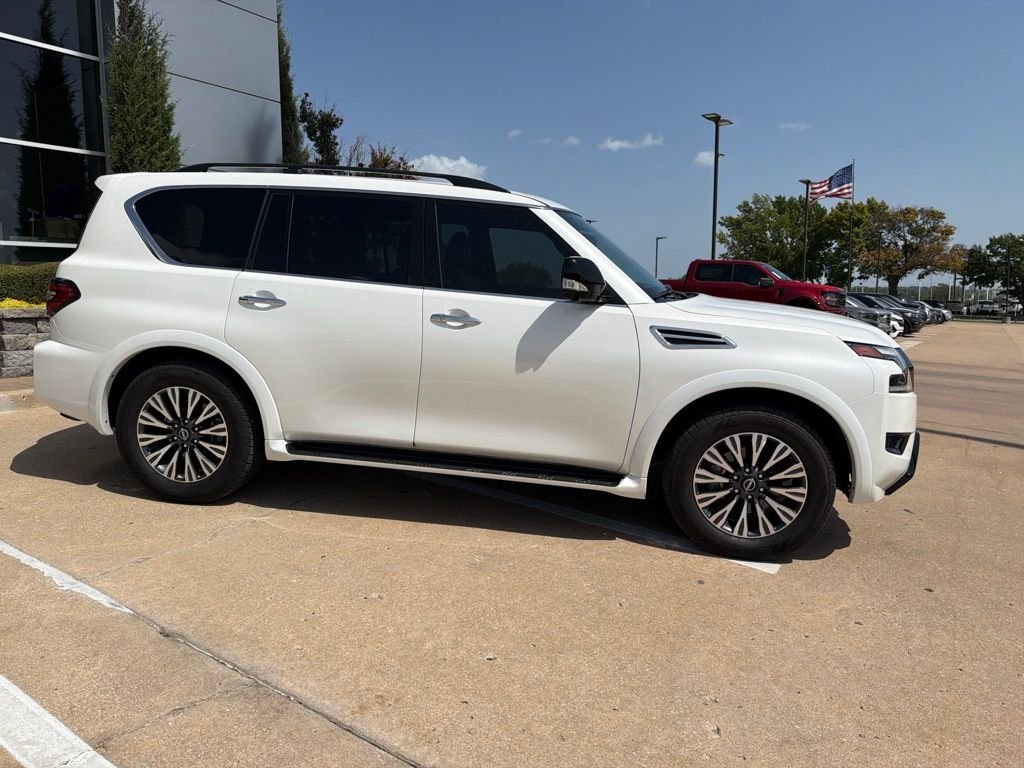 Used 2023 Aspen White Nissan SL image 3