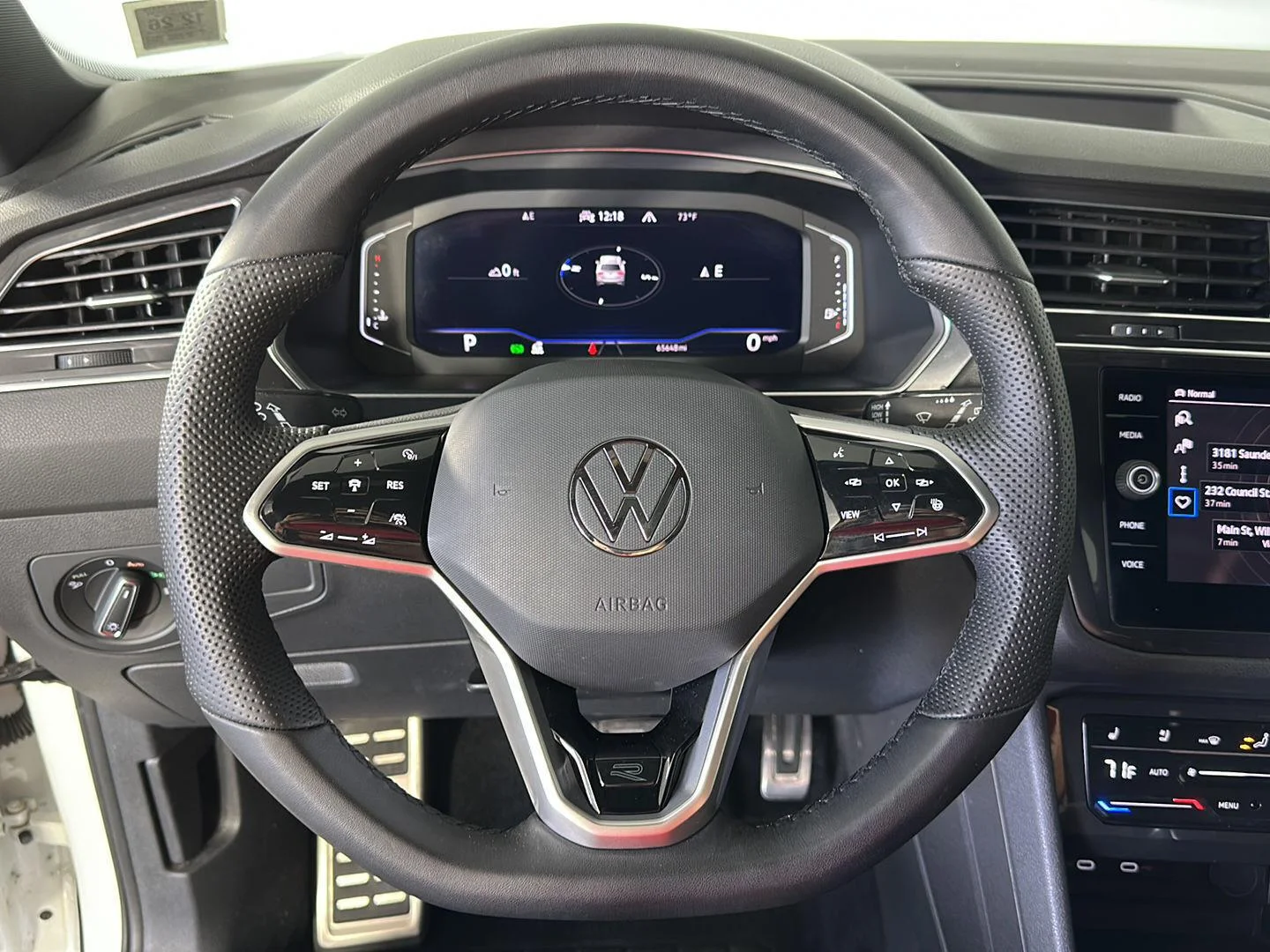 Used 2022 Oryx White Pearl Volkswagen SEL R-Line image 11
