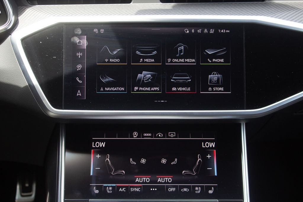 Used 2024 Mythos Black Metallic Audi 4.0T image 16