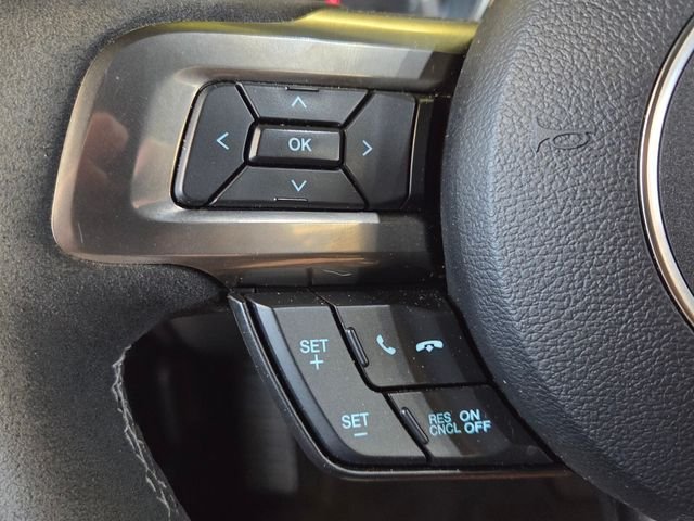 Used 2016 Magnetic Ford Shelby GT350 image 25