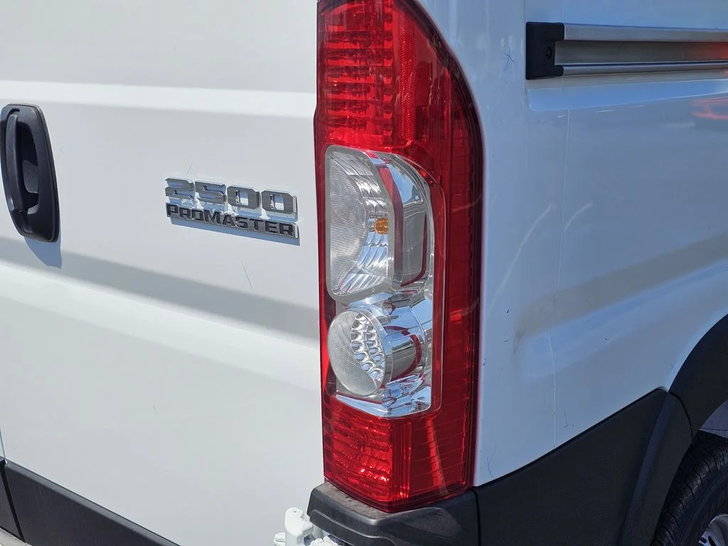 New 2025 Bright White Clear-Coat Exterior Paint RAM Base image 11