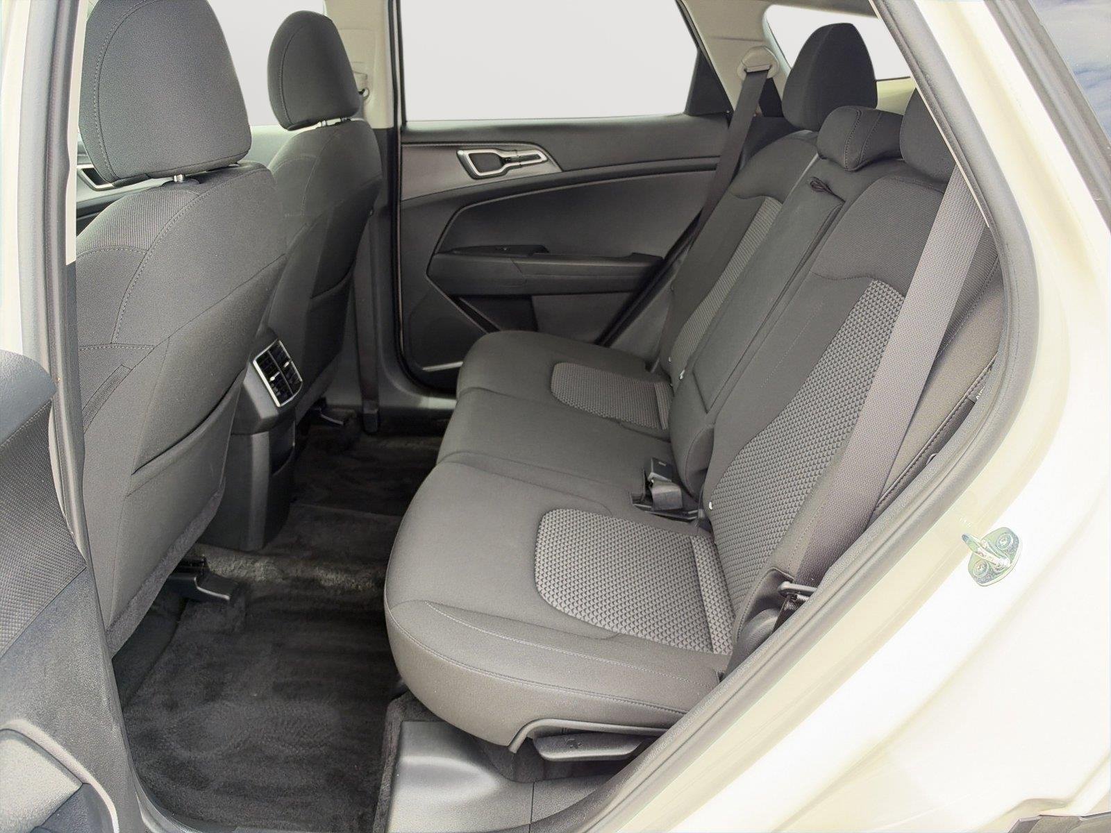Certified Used 2025 Snow White Pearl Kia LX image 27