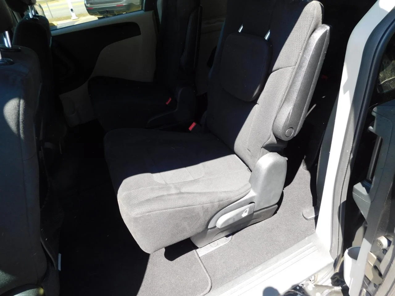 Used 2011 Gray Dodge 4DR WGN EXPRESS image 22