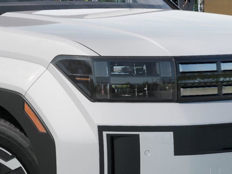 New 2027 White Hyundai SE image 13