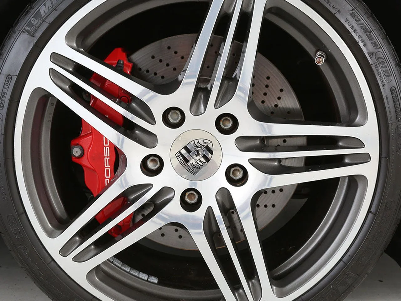 Used 2007 Silver Porsche Turbo image 6