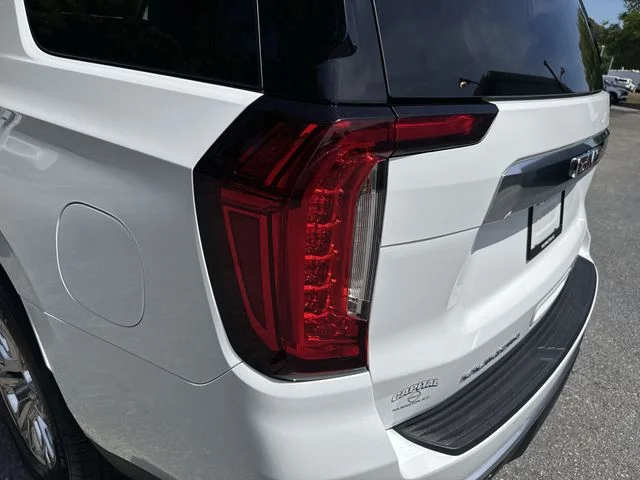 Used 2021 White GMC Denali image 35