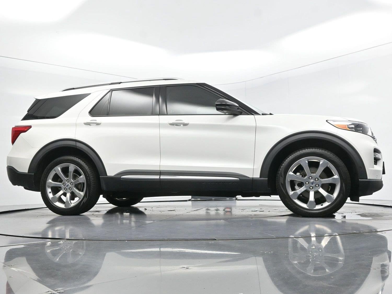 Used 2020 Star White Metallic Tri-Coat Ford Platinum image 50