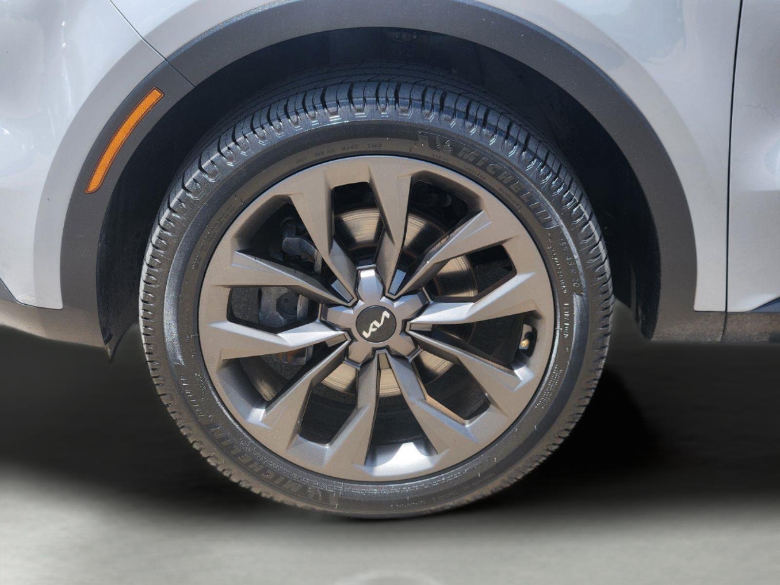 Certified Used 2023 Wolf Gray Kia X-Line SX Prestige image 9