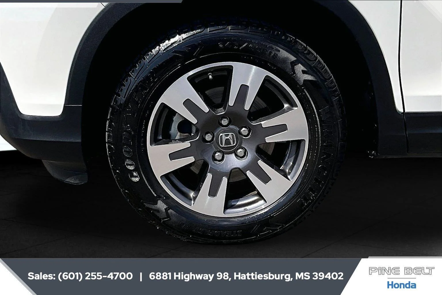 Used 2017 White Diamond Pearl Honda RTL-T image 7
