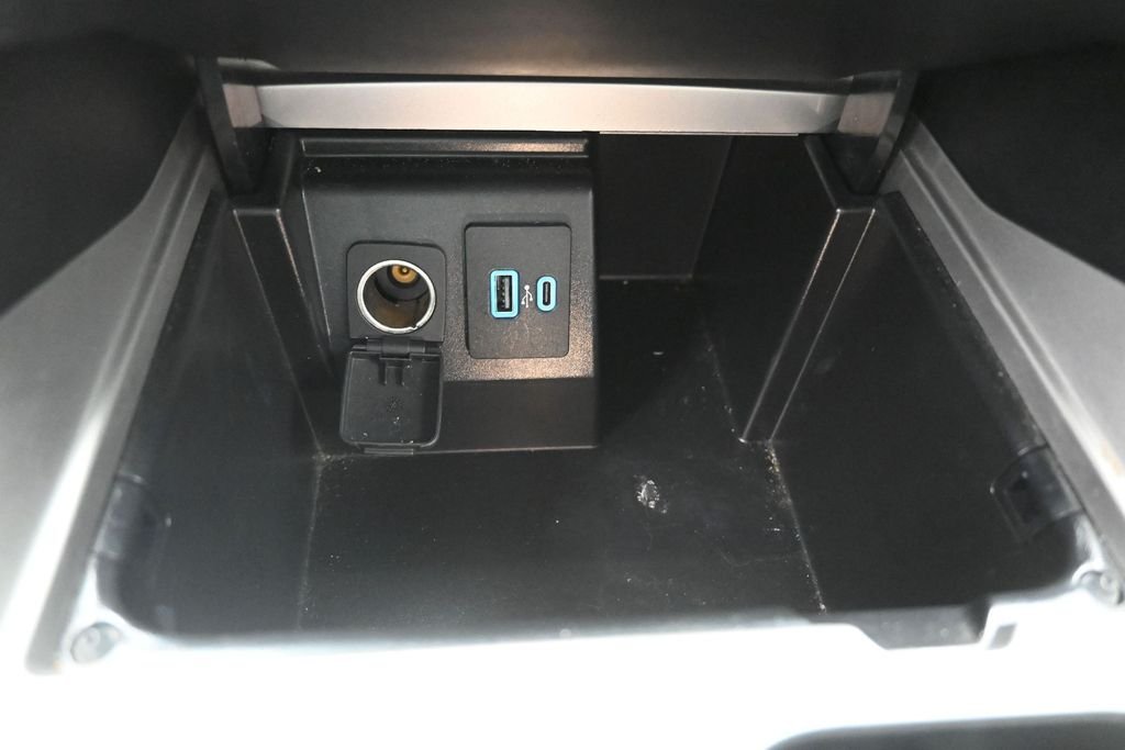 Used 2021 Black Ford XLT image 29