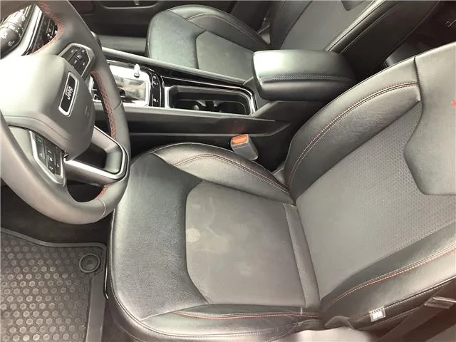 Used 2025 Red Hot Pearlcoat Jeep Trailhawk 4x4 image 17