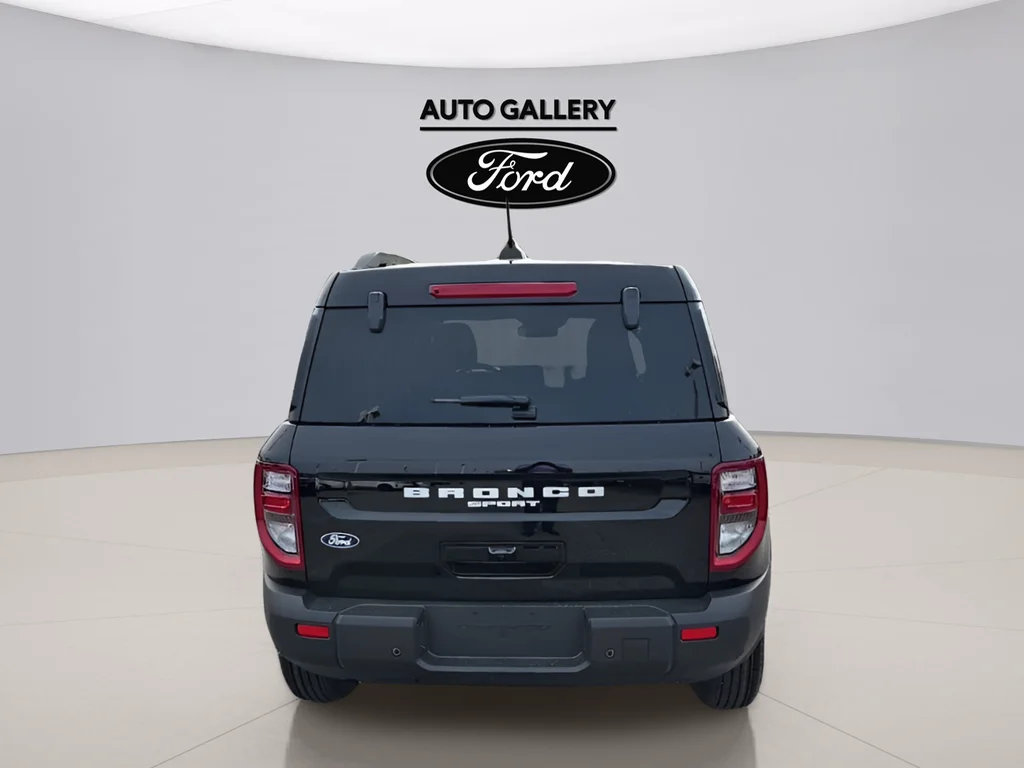 New 2026 Shadow Black Ford Outer Banks® image 4