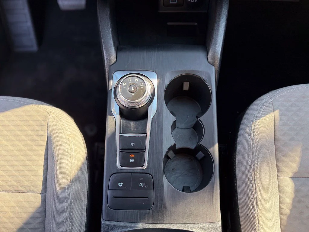 Used 2022 Blue Ford SE image 29