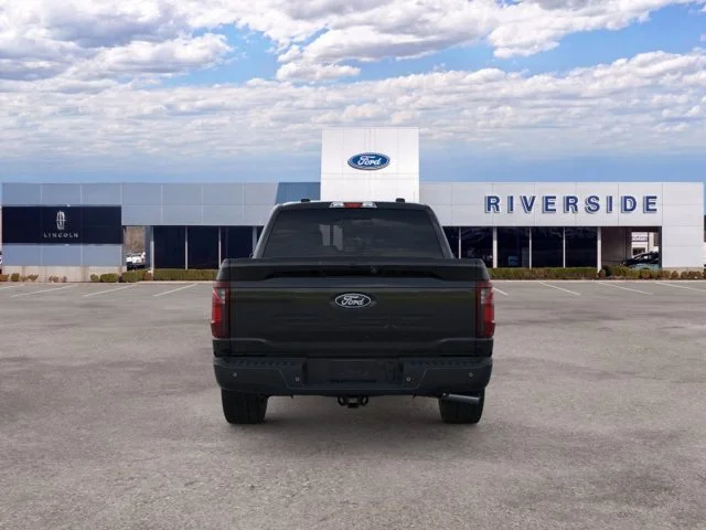 New 2026 Agate Black Metallic Ford XLT image 5