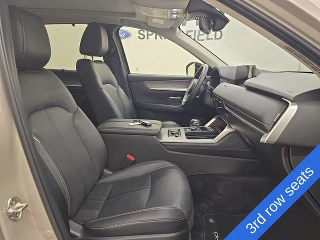 Used 2026 Platinum Mazda 3.3 Turbo Premium image 10