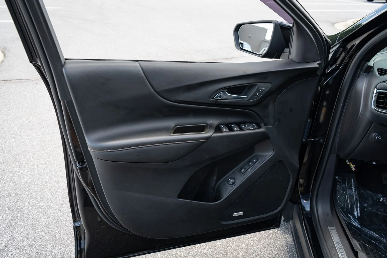 Used 2024 Black Chevrolet Premier image 17