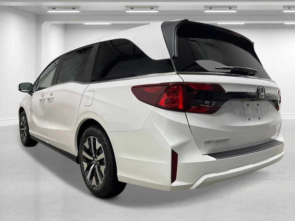 New 2026 Platinum White Pearl Honda EX-L image 3