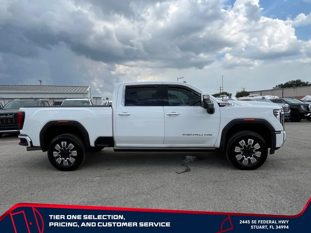 Used 2024 Summit White GMC Denali image 8
