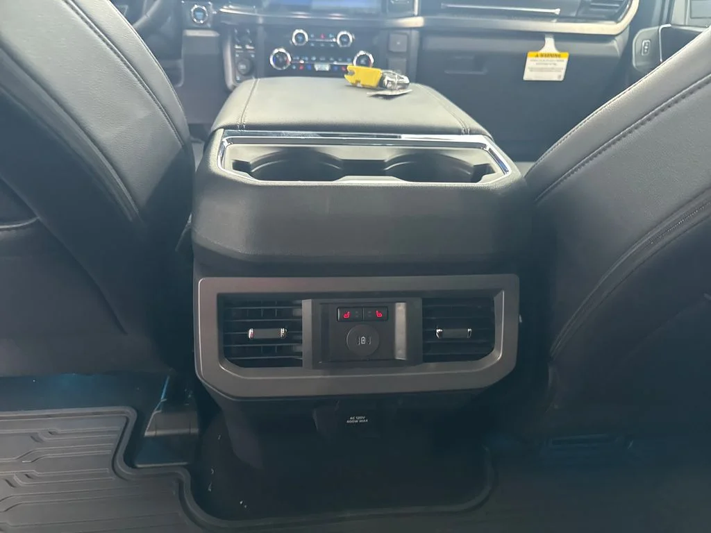 New 2027 Star White Metallic Tri-Coat Ford F-250® Lariat® image 14
