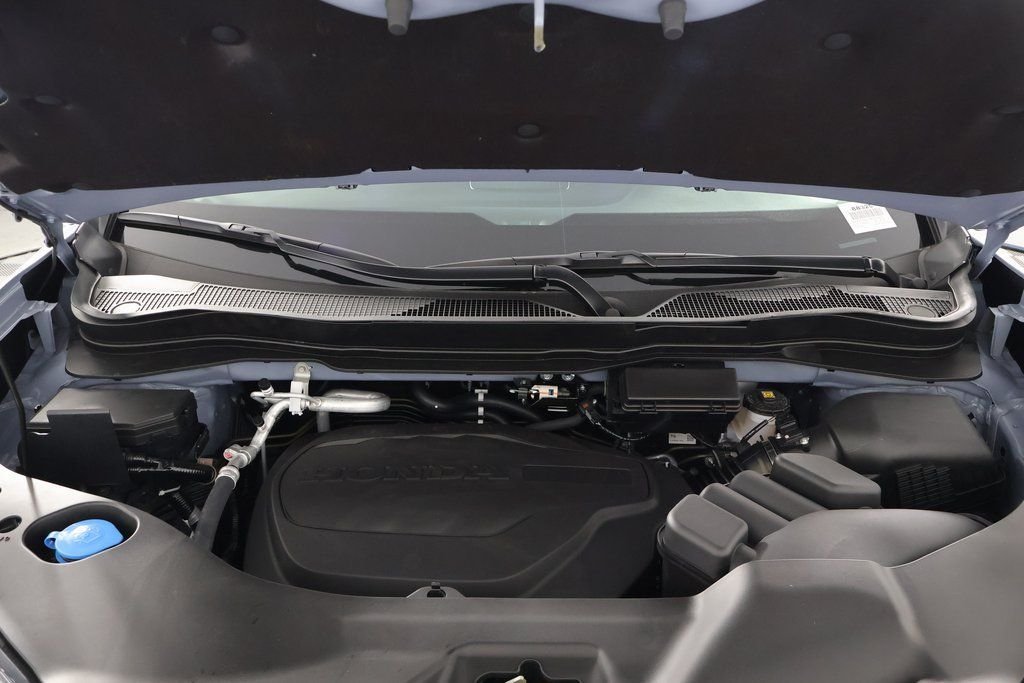 New 2026 Sonic Gray Pearl Honda Black Edition image 9