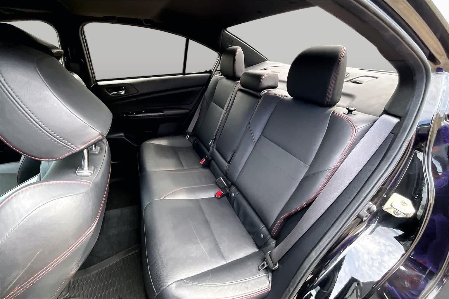Used 2021 Crystal Black Silica Subaru Limited image 21
