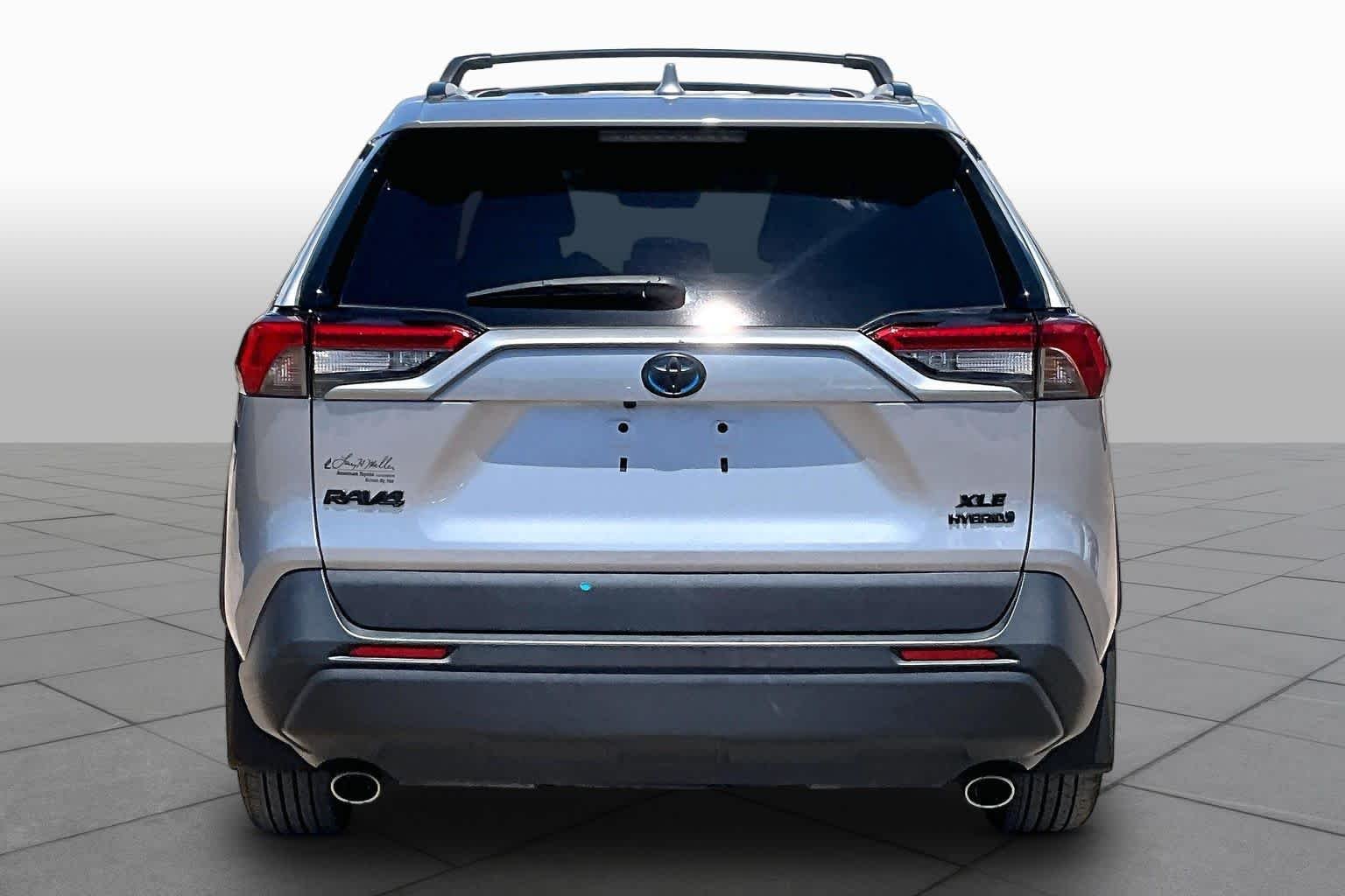 Used 2020 Silver Sky Metallic Toyota Hybrid XLE image 4