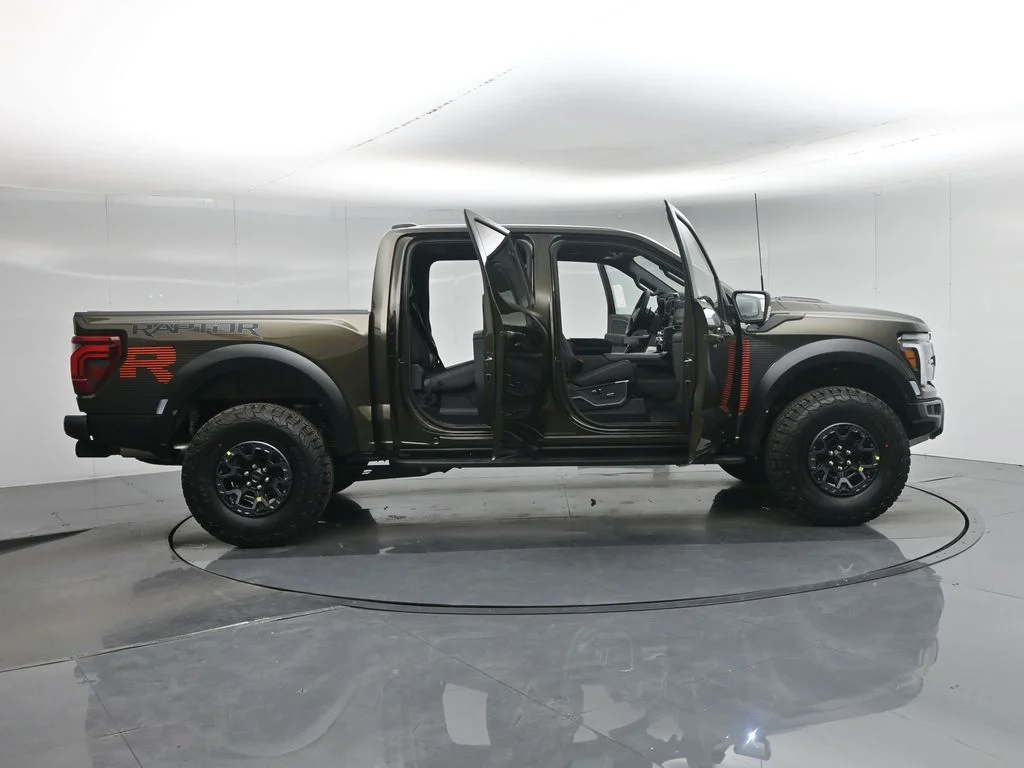 New 2026 Shelter Green Ford Raptor image 4