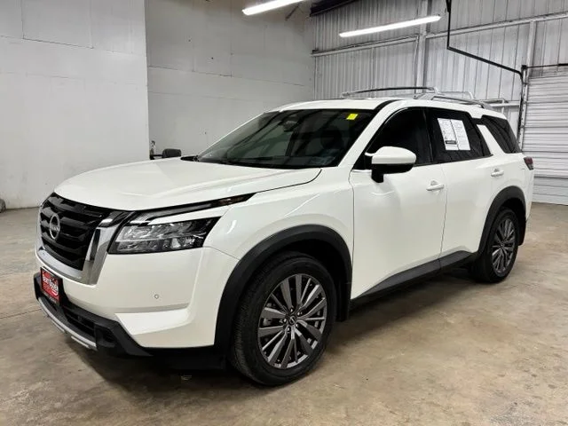 Used 2024 White Nissan SL image 2