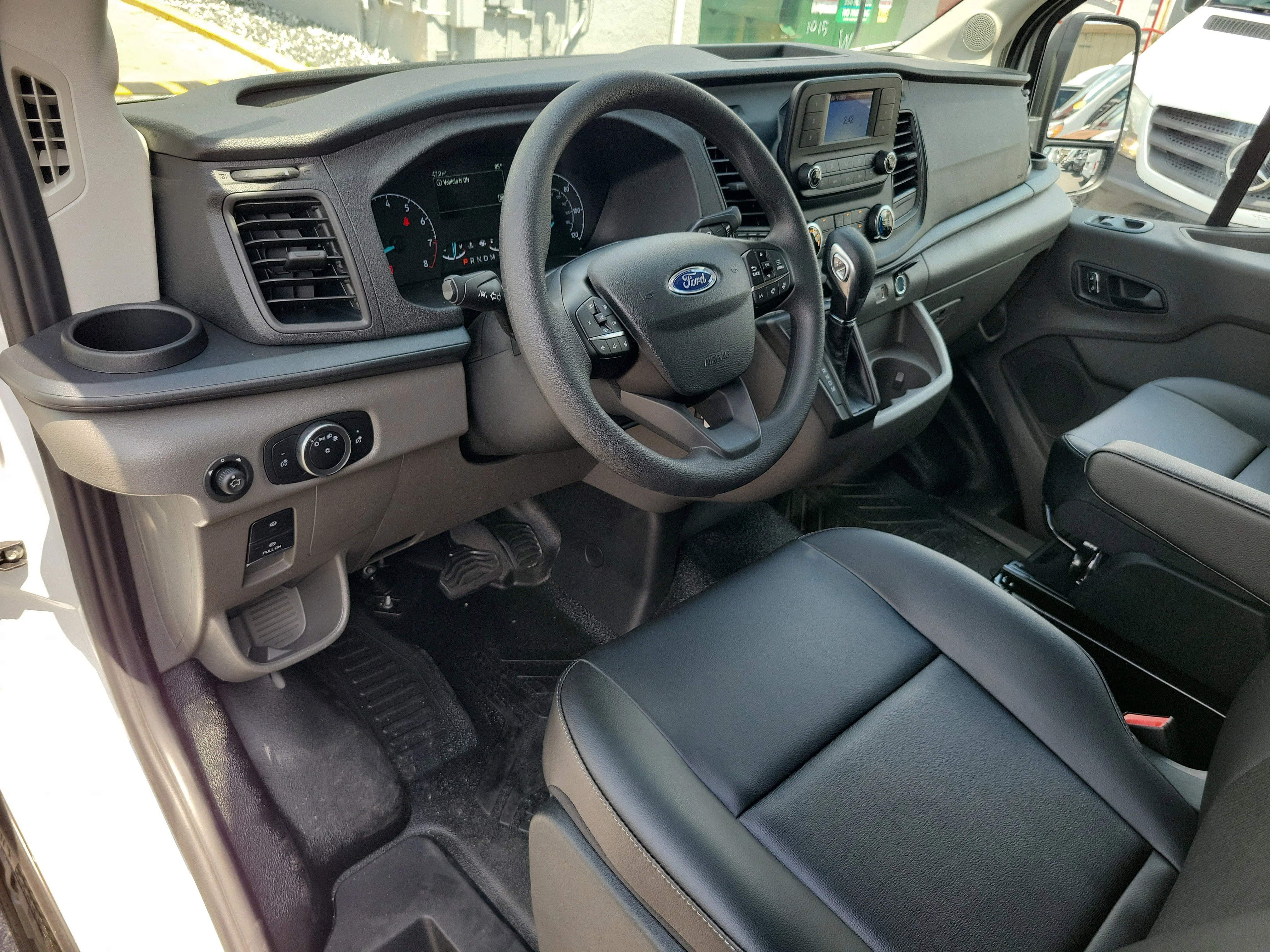 2025 Ford Transit Passenger Van XL - Photo 17