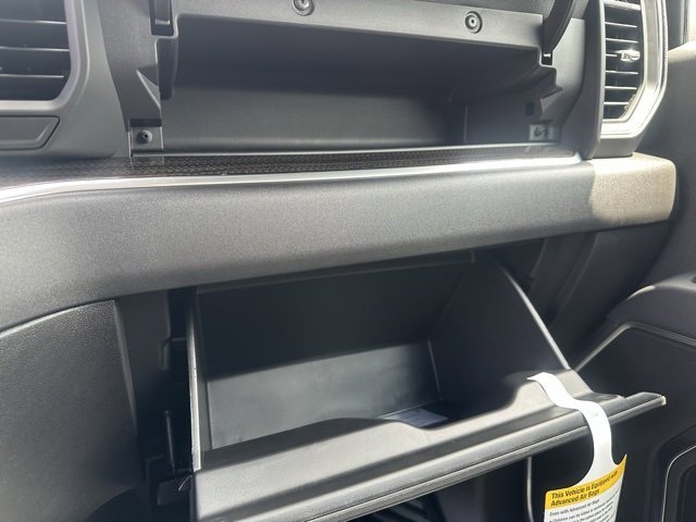 2025 Chevrolet Silverado 1500 LT - Photo 39