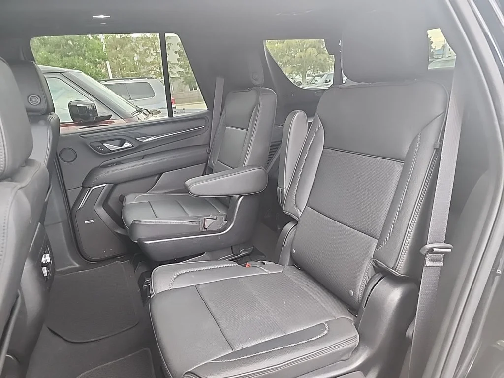 Used 2023 Black GMC Denali image 4