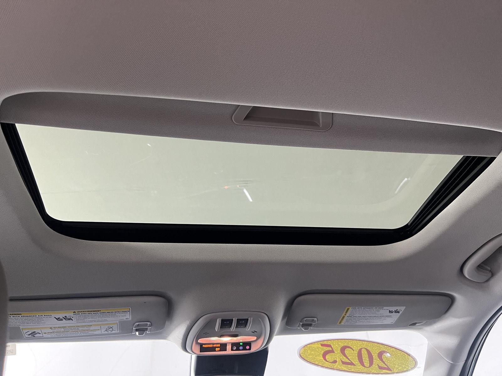 Used 2025 Cacti Green Chevrolet ACTIV image 4