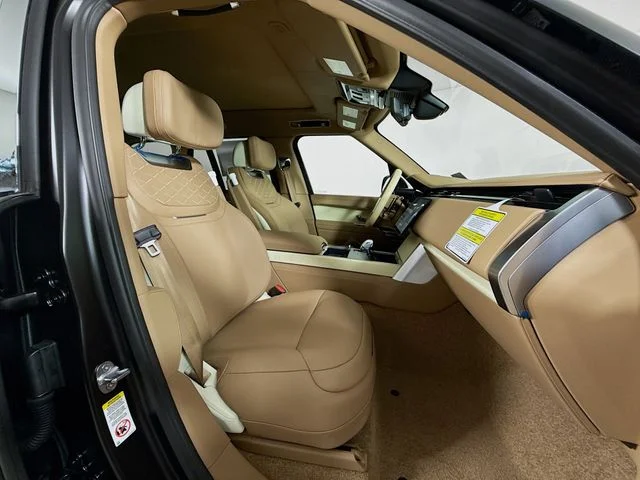 New 2026 Obsidian Black Satin Land Rover SV Signature Suite image 30