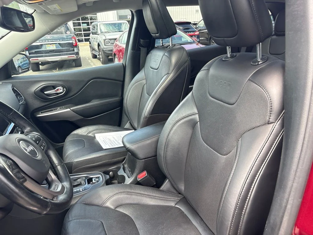 Used 2021 Red Jeep Limited image 15