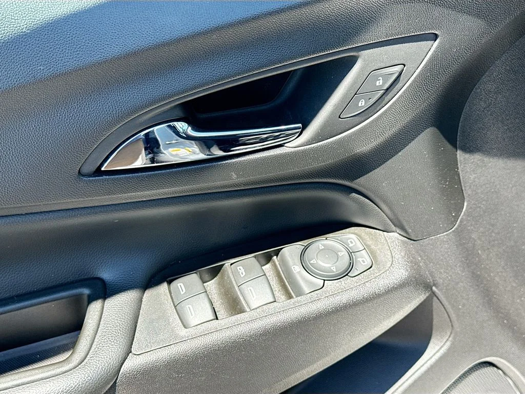 Used 2022 Silver Chevrolet LT image 19