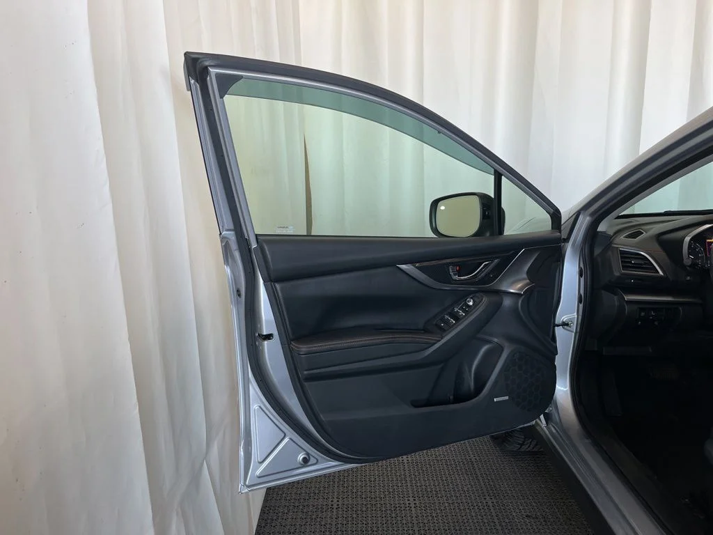 Used 2019 Silver Subaru 2.0i Limited image 19