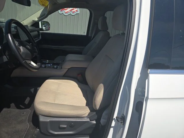 Used 2023 Oxford White Ford XLT image 14