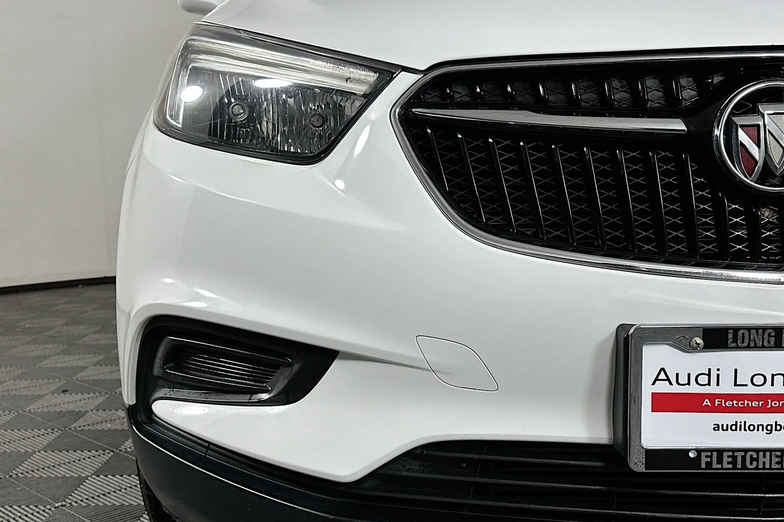 Used 2018 Summit White Buick Preferred image 16