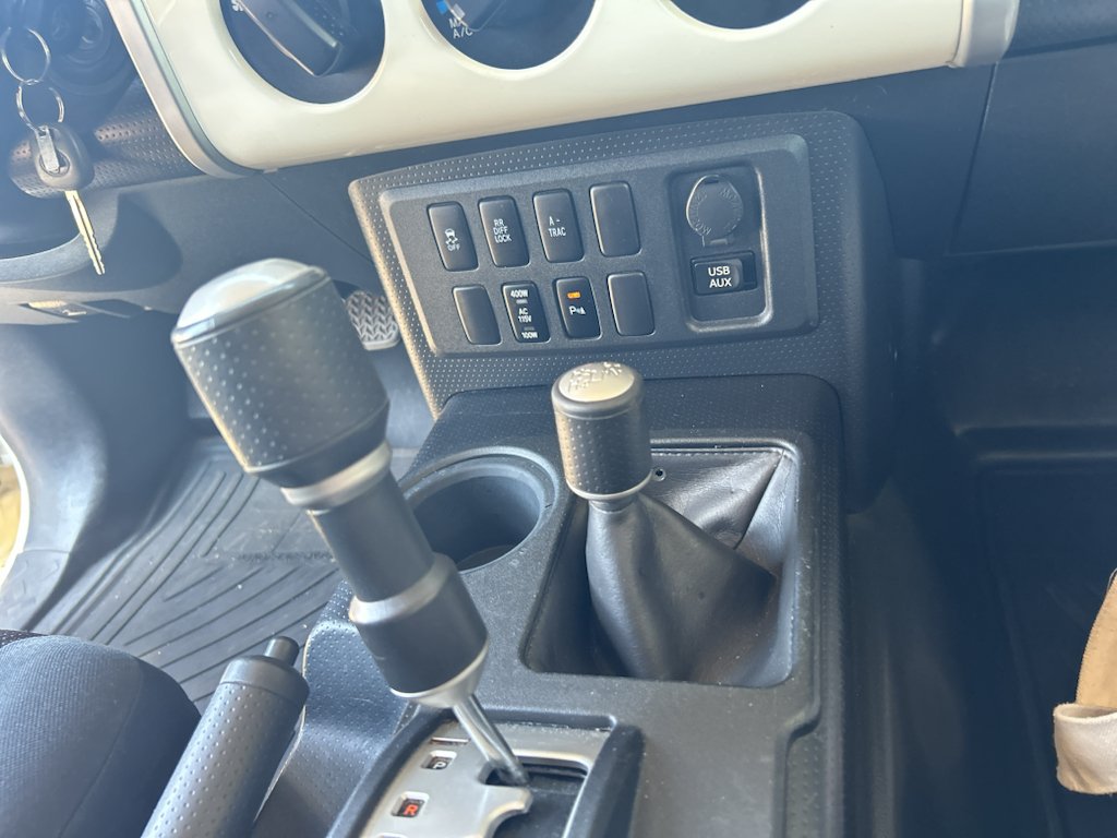 Used 2012 WHITE Toyota Base image 7