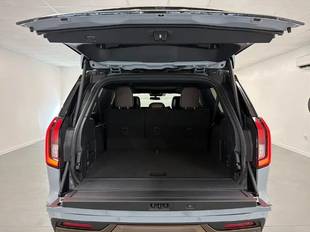 New 2027 Glacier Gray Metallic Tri-Coat Ford MAX King Ranch® image 25