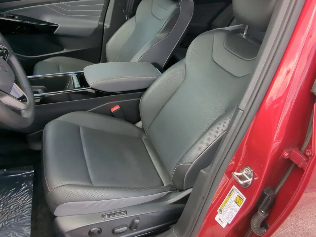 Certified Used 2024 Blue Volkswagen Pro S image 19